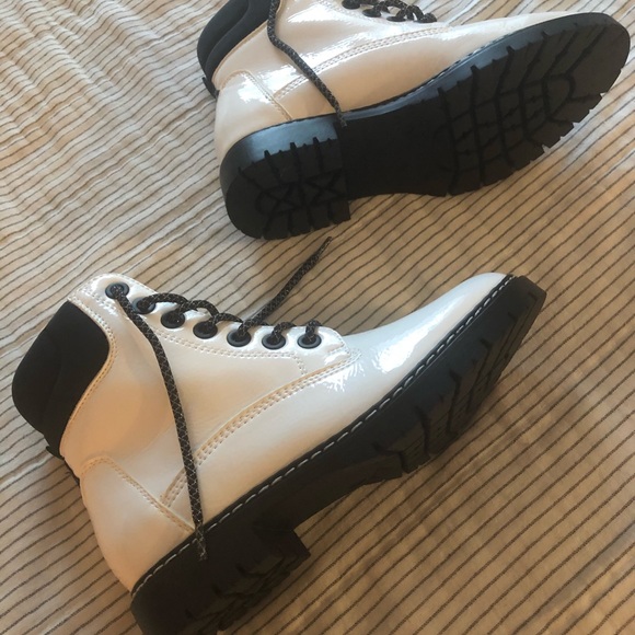 LIMELIGHT WOMENS FINN COMBAT BOOT - WHITE - Picture 4 of 4